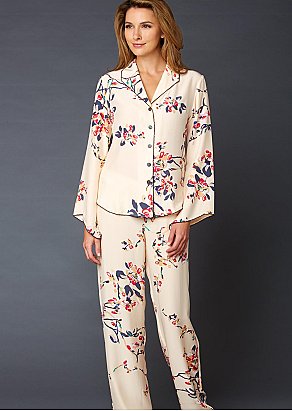 luxurious silk print pajamas